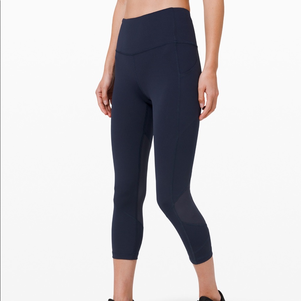 Lululemon Pace Rival Mid-Rise Crop 22”